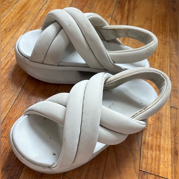 Nike White Crisscross Platform Sandals - Picture 1 of 7